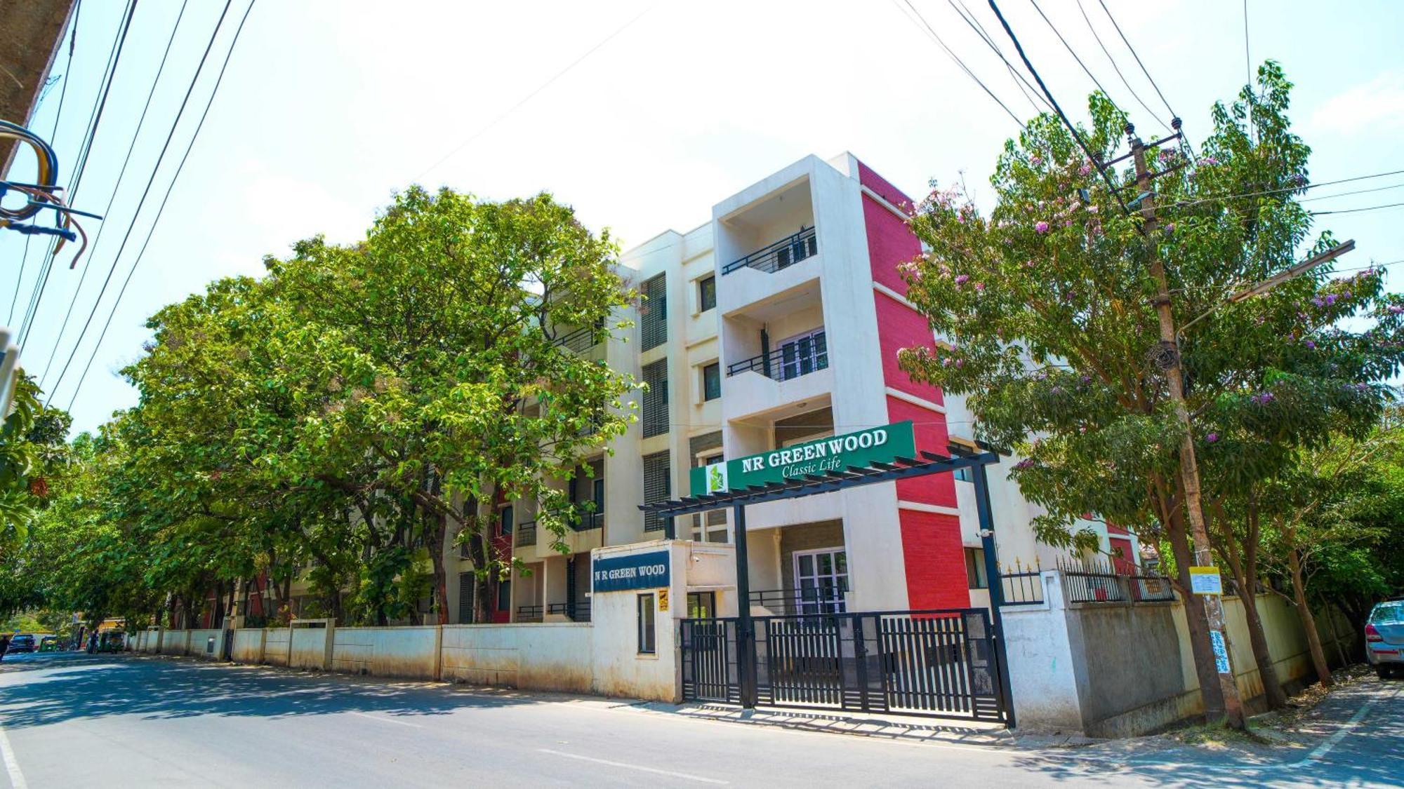 Local Nr Green Woods Bangalore Dış mekan fotoğraf